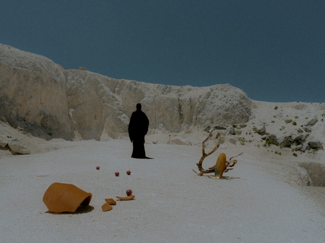 Photograph from THEORIA